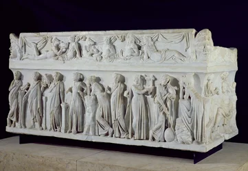 Sarcophage avec frise des Neuf Muses, vers 160 après J.-C.